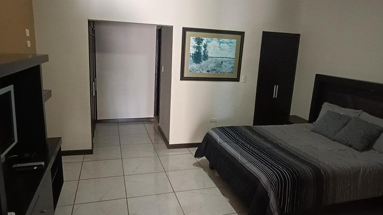 Suites Entrelagos Ciudad Obregón Buitenkant foto